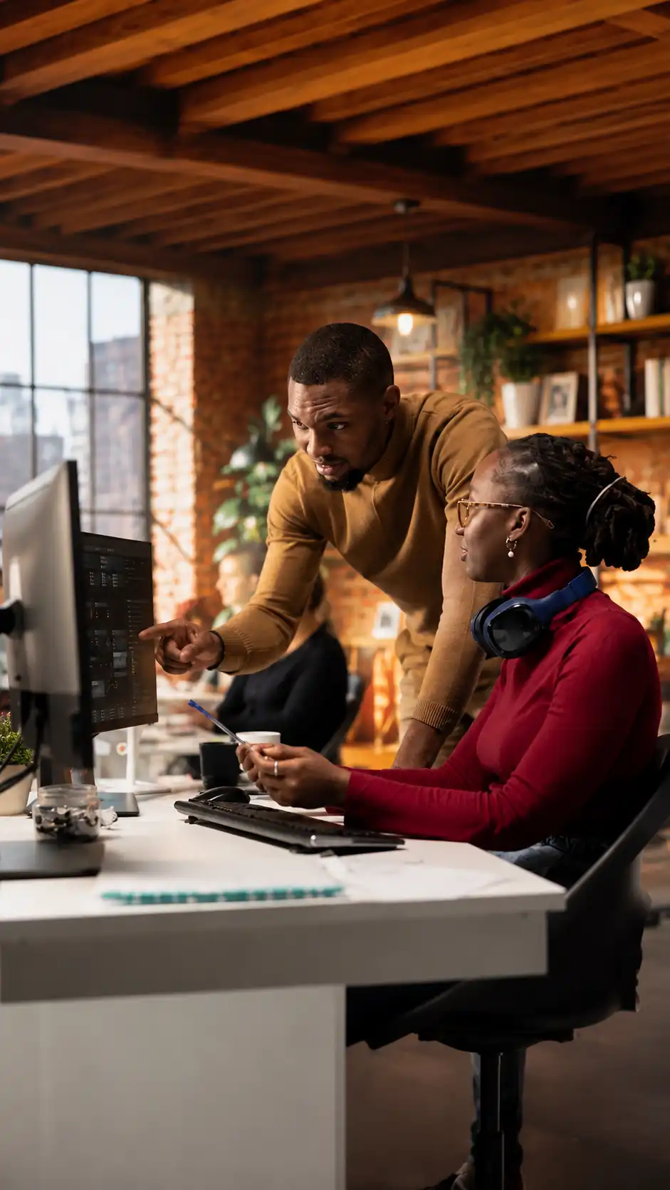 L'équipe Focus Innovation au travail sur un projet web client